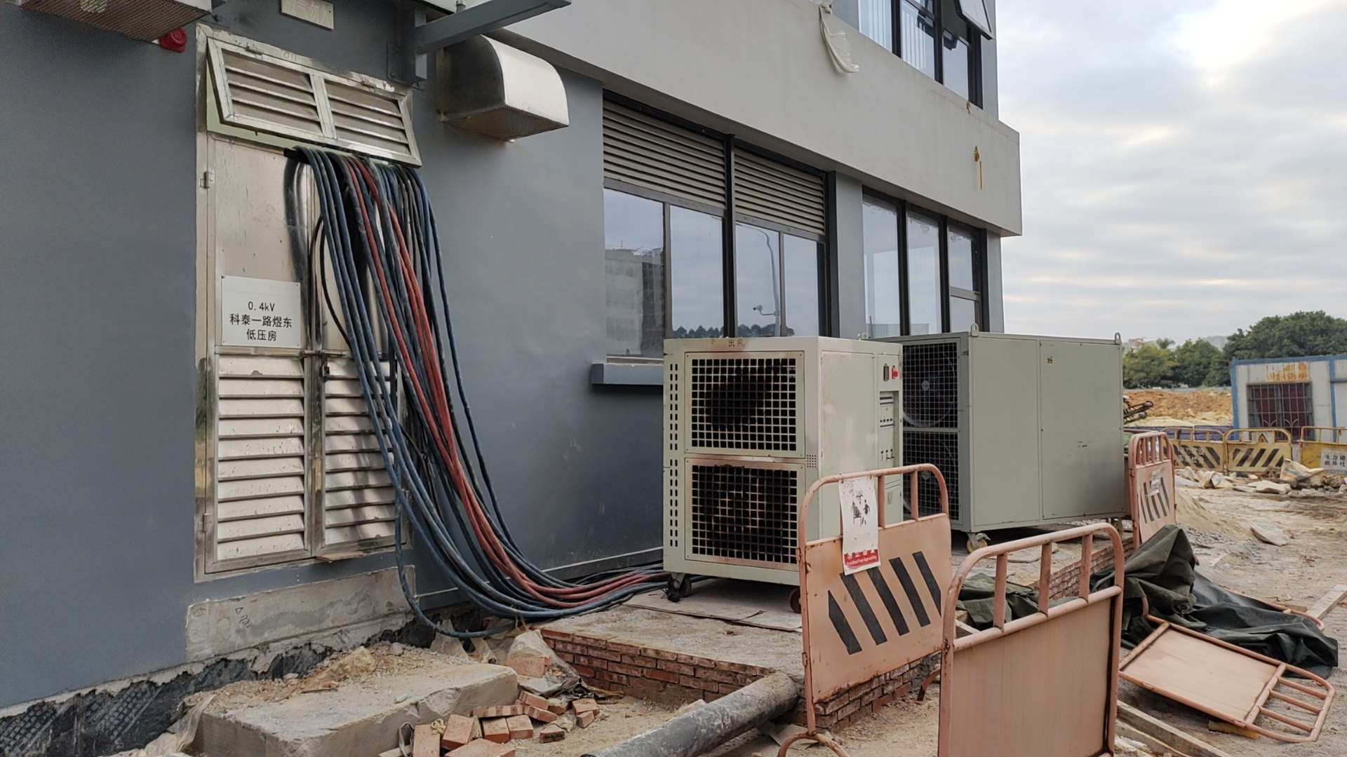 維護(hù)和保養(yǎng)負(fù)載箱